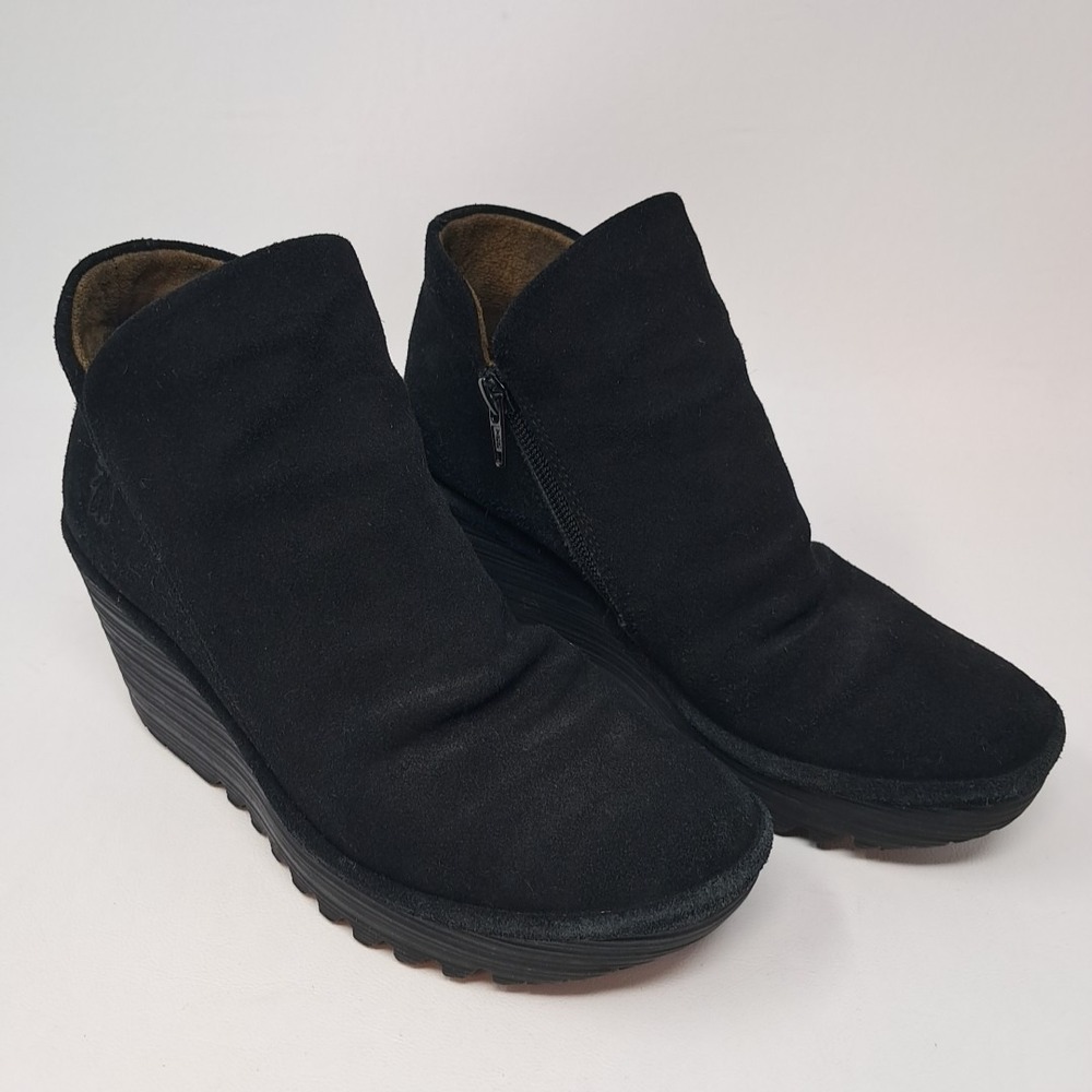 Fly London Yip 36 Womens Sz 5.5 Shoes Black Suede Zip Wedge Platform Ankle Boots